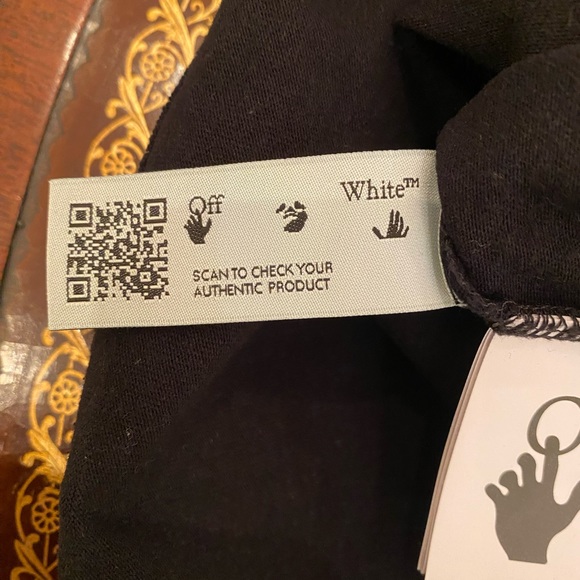 Off-White long-sleeve T-shirt - Picture 6 of 10